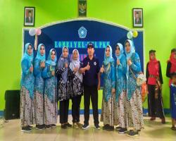 Kemeriahan Lomba Yel Yel PKK di Desa B