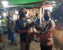 Sat Binmas Polres Lebak Salurkan Banso