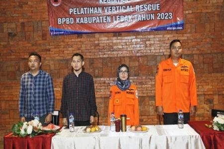 Pelatihan Vertical Rescue Tingkatkan K