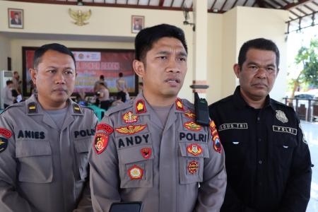 POLRES DEMAK GELAR DONOR DARAH SAMBUT 