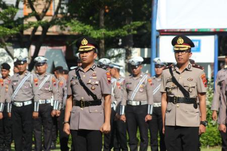 KAPOLRES DEMAK PIMPIN UPACARA SERTIJAB