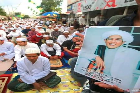 KISAH SEORANG NENEK YANG MENABUNG DEMI ACARA KHAUL ABAH GURU SEKUMPUL