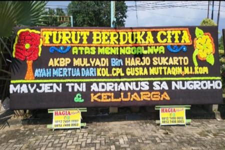 RATU ANOM DAN KELUARGA BESAR GERAK