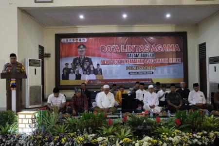 POLRES DEMAK GELAR DO'A BERSAMA ME