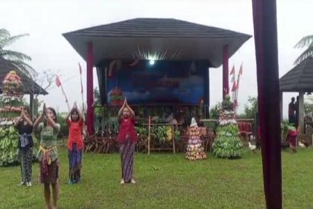 PERAYAAN PANEN RAYA UNDUH UNDUH GK