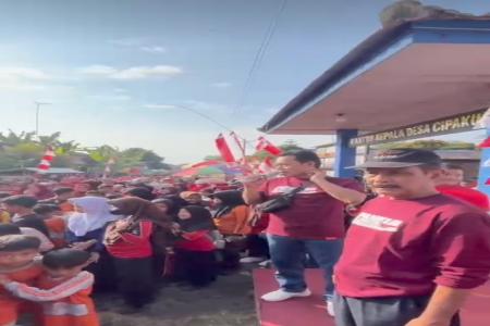 MENJALIN SILATURAHMI WARGA DESA CI