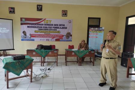 GURU SMP N 3 KARANGREJA SIAP BERKU