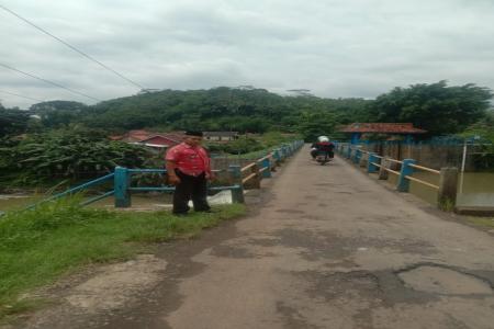 Jembatan Bendungan Desa Kediri Yang Sa