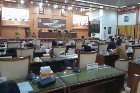 Pandangan Umum Fraksi DPRD Kabupaten D