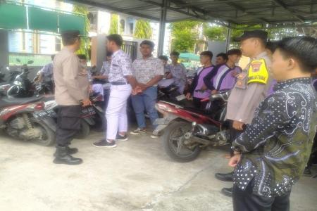 POLSEK GAJAH SOSIALISASIKAN MASYAR