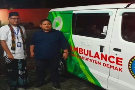 Ketua DPRD Demak Bantu Mobil Ambulans PGSI 