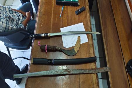 REMAJA BAWA SAJAM  DIDUGA HENDAK L