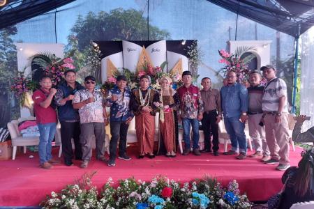 RESEPSI PERNIKAHAN PUTRI DARI BAPA