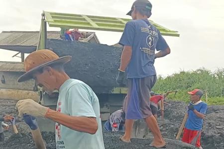 Jeritan Rakyat Penambang Menambang Dem