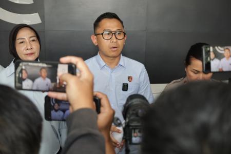 POLISI AMANKAN TERSANGKA EKSPLOITA