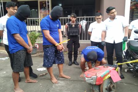 POLRES DEMAK TANGKAP DUA PENCURI M