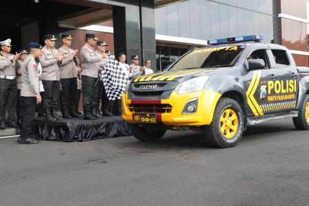 Kapolda Jatim Lepas 79 Personel Pamapt