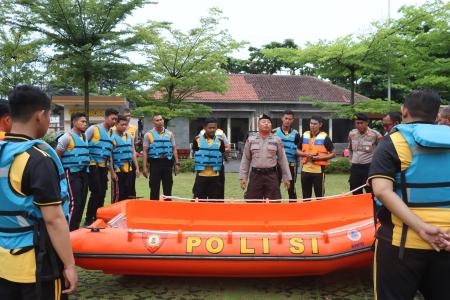  POLRES DEMAK SIAGAKAN PERSONEL TE